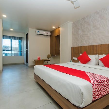 Oyo 13857 Hotel Imperial Umele Zewnętrze zdjęcie