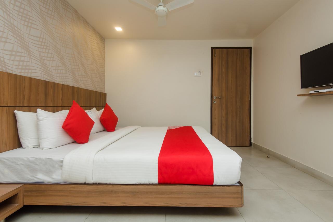 Oyo 13857 Hotel Imperial Umele Zewnętrze zdjęcie