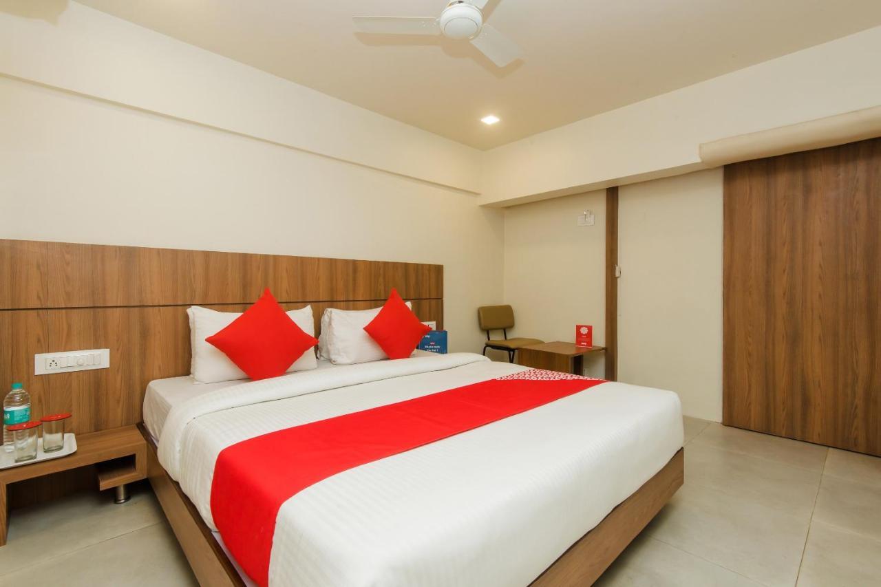 Oyo 13857 Hotel Imperial Umele Zewnętrze zdjęcie